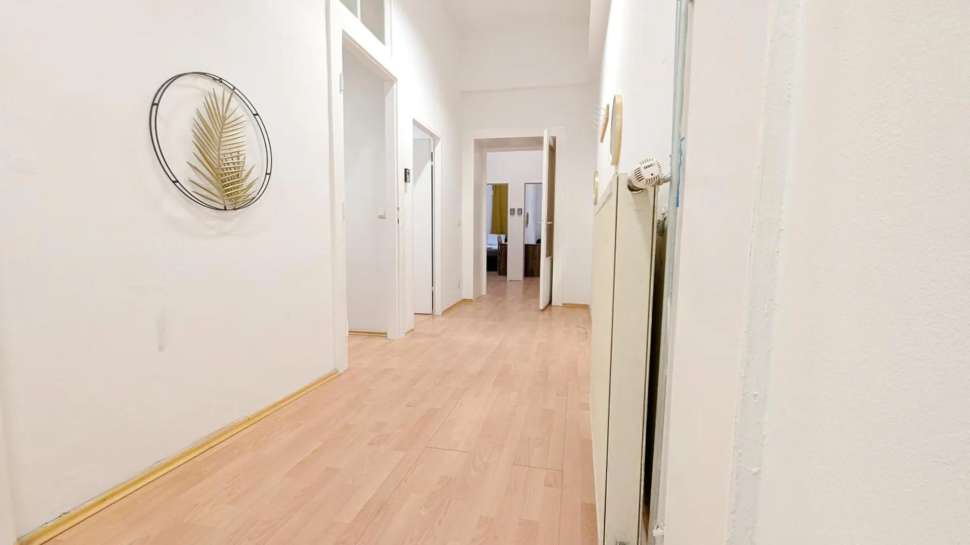 Spacious Rooms - 15 Min From Airport & City Center, 5 Min From Vienna Main-Bus Station Ez 12