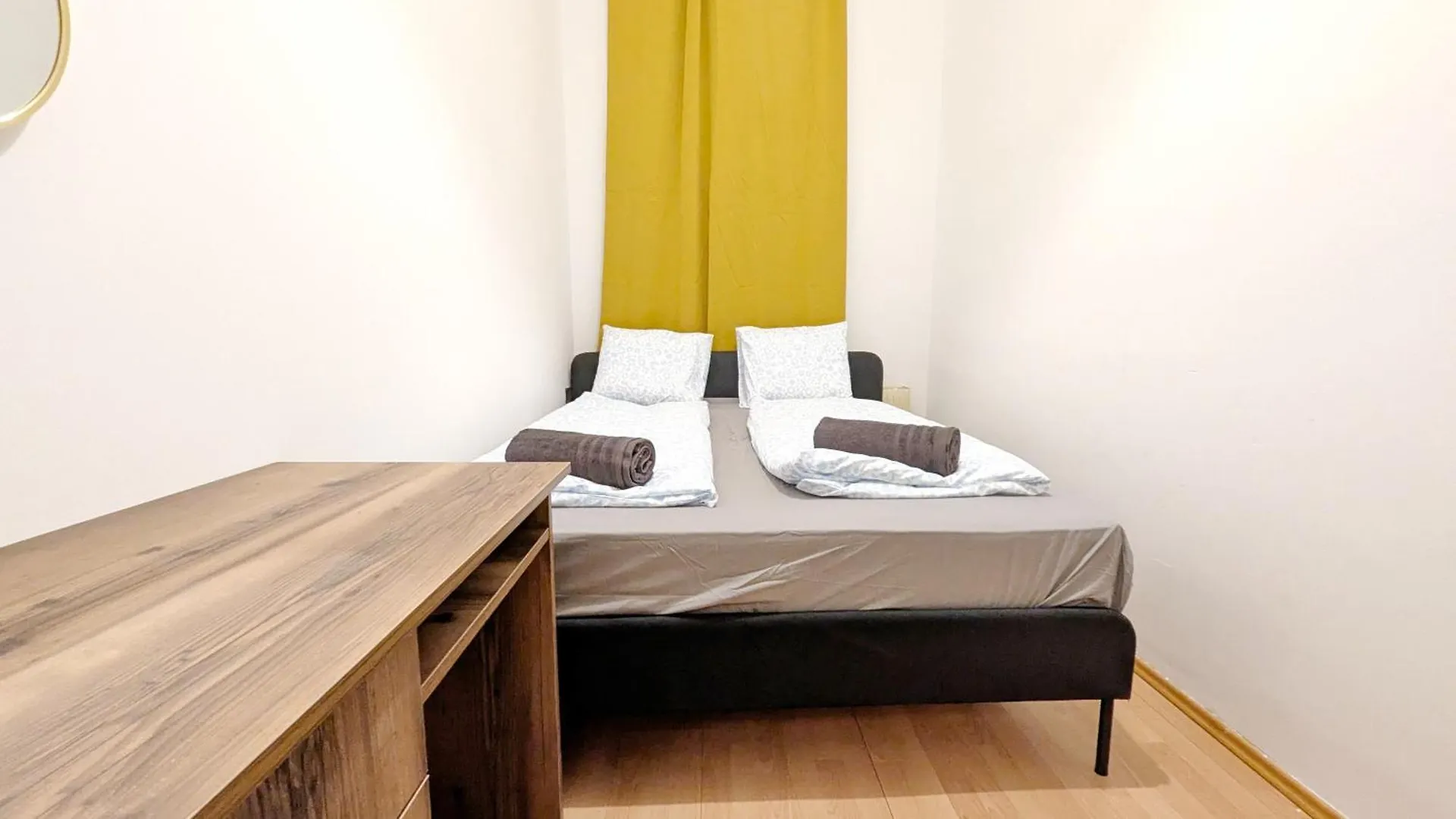 Spacious Rooms - 15 Min From Airport & City Center, 5 Min From Vienna Main-Bus Station Ez 12 Rum i privatbostad